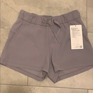 Lululemon on the fly short wove